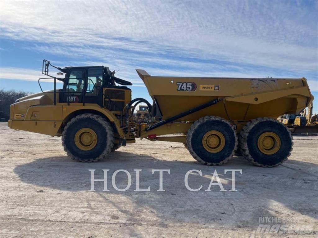CAT 745 鉸接式起吊車