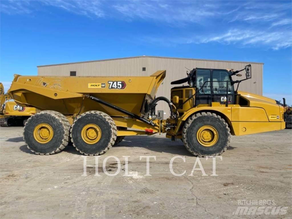 CAT 745 鉸接式起吊車