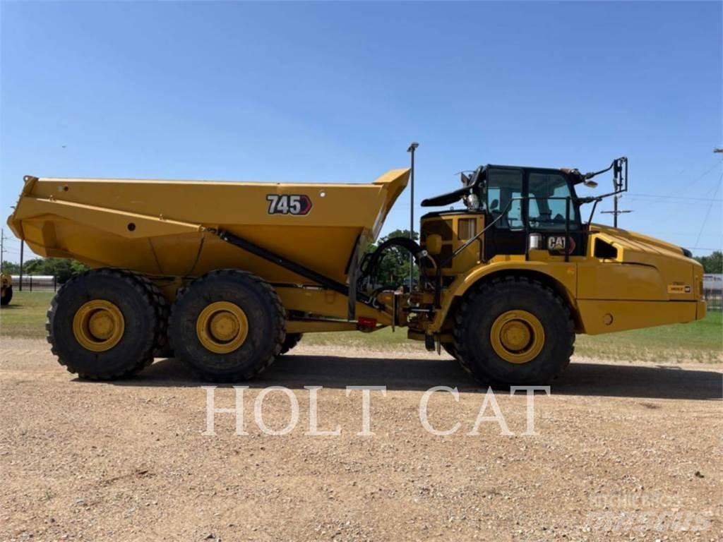 CAT 745 鉸接式起吊車