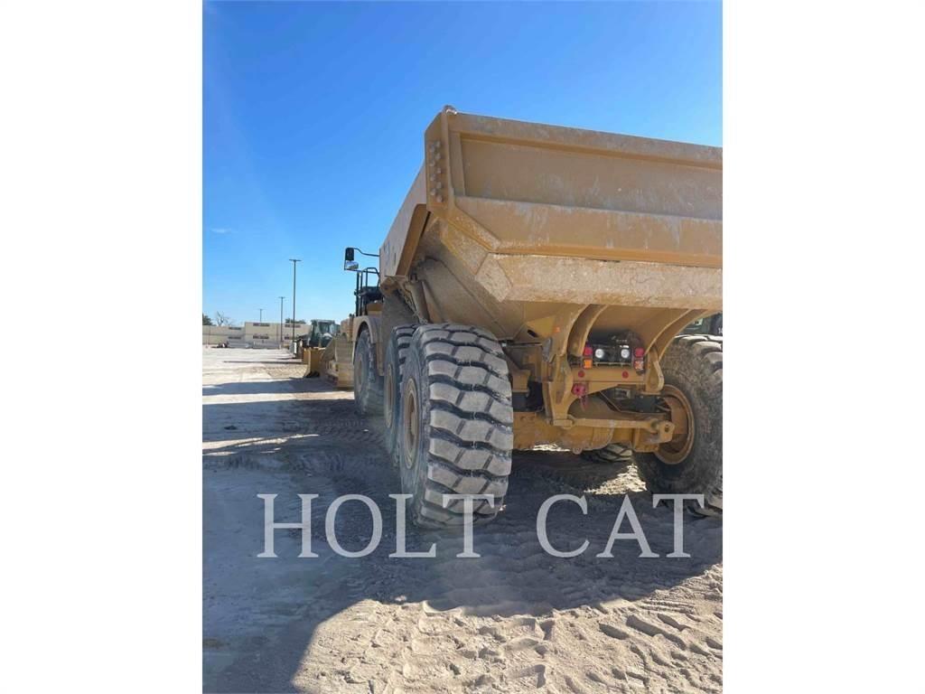 CAT 745 鉸接式起吊車