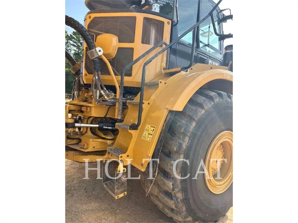 CAT 745 鉸接式起吊車