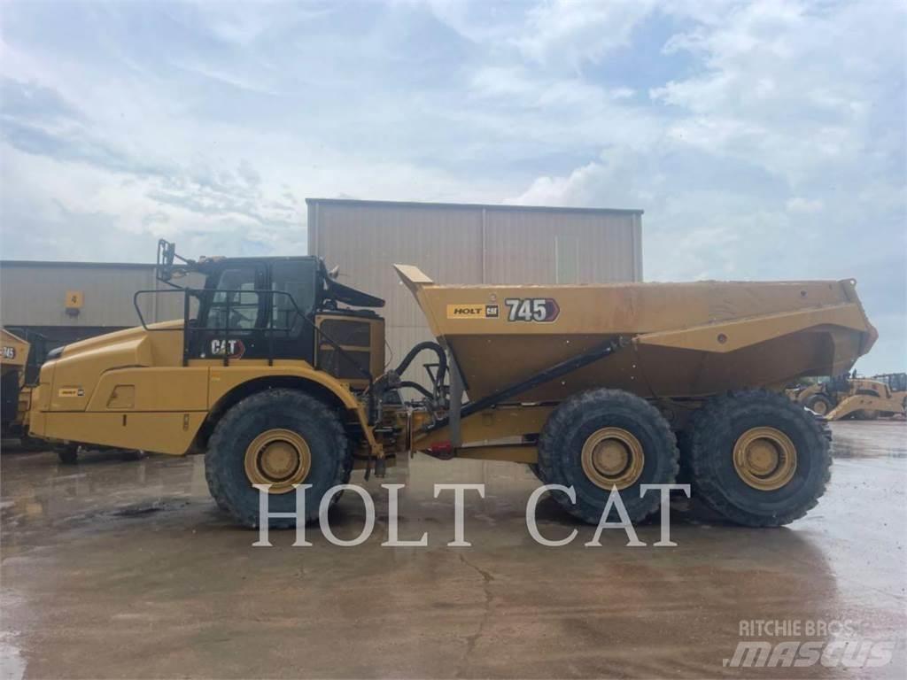 CAT 745 鉸接式起吊車