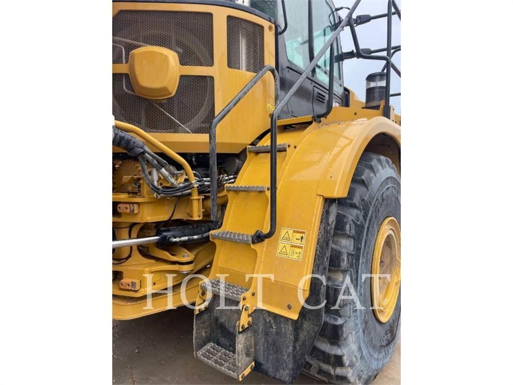 CAT 745 鉸接式起吊車