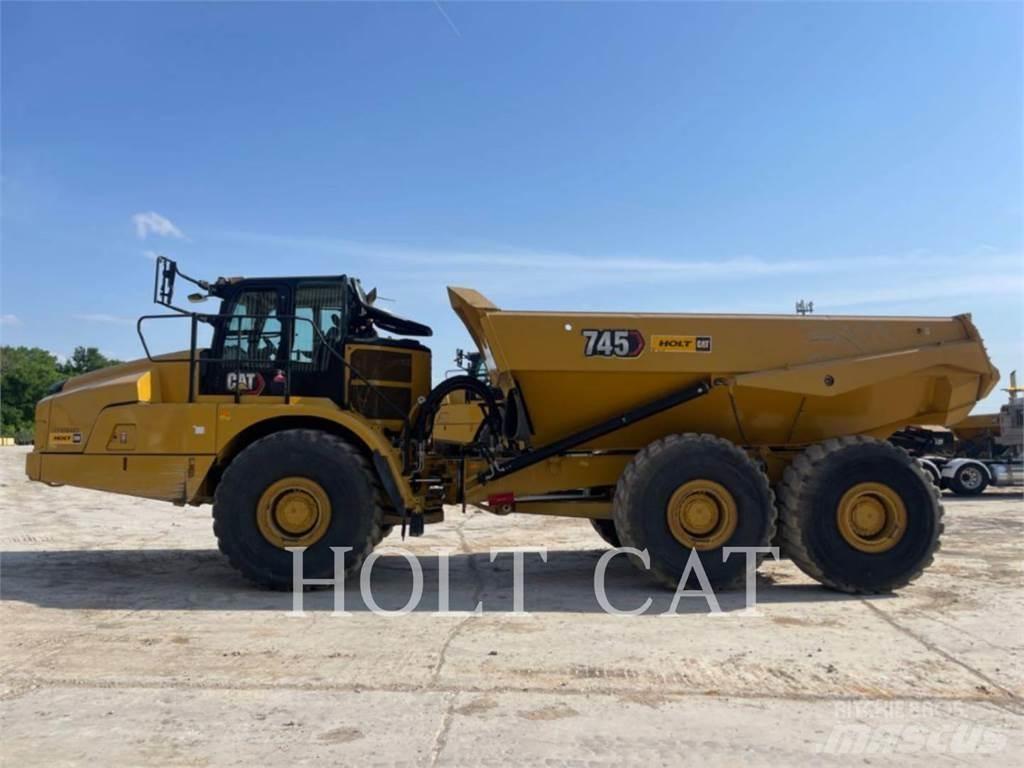 CAT 745 鉸接式起吊車
