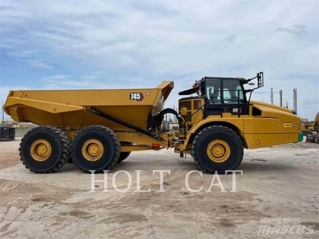 CAT 745 鉸接式起吊車