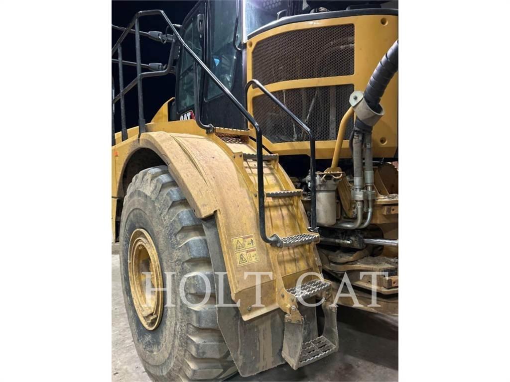 CAT 745 鉸接式起吊車