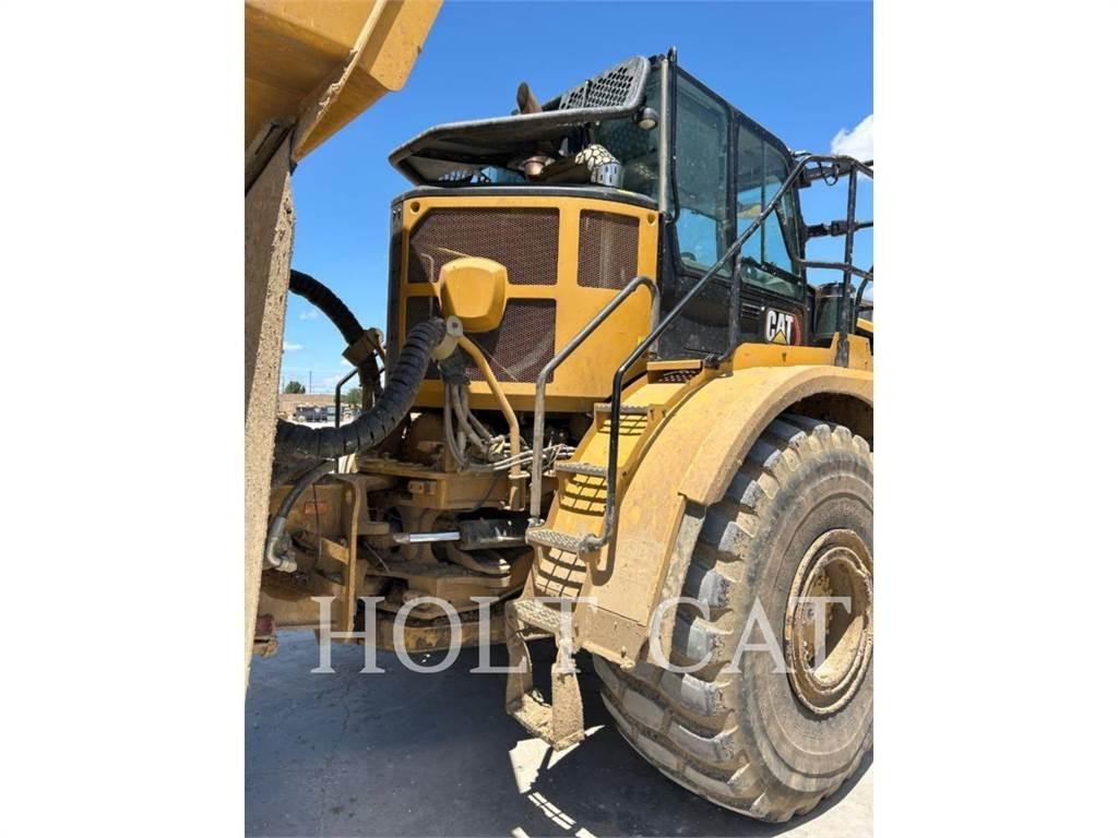 CAT 745 鉸接式起吊車