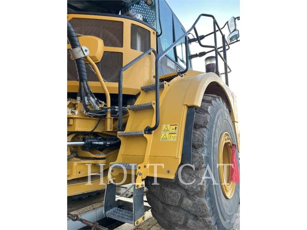 CAT 745 鉸接式起吊車