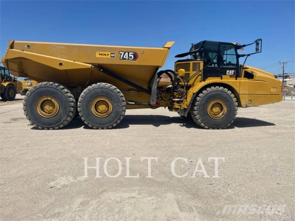 CAT 745 鉸接式起吊車