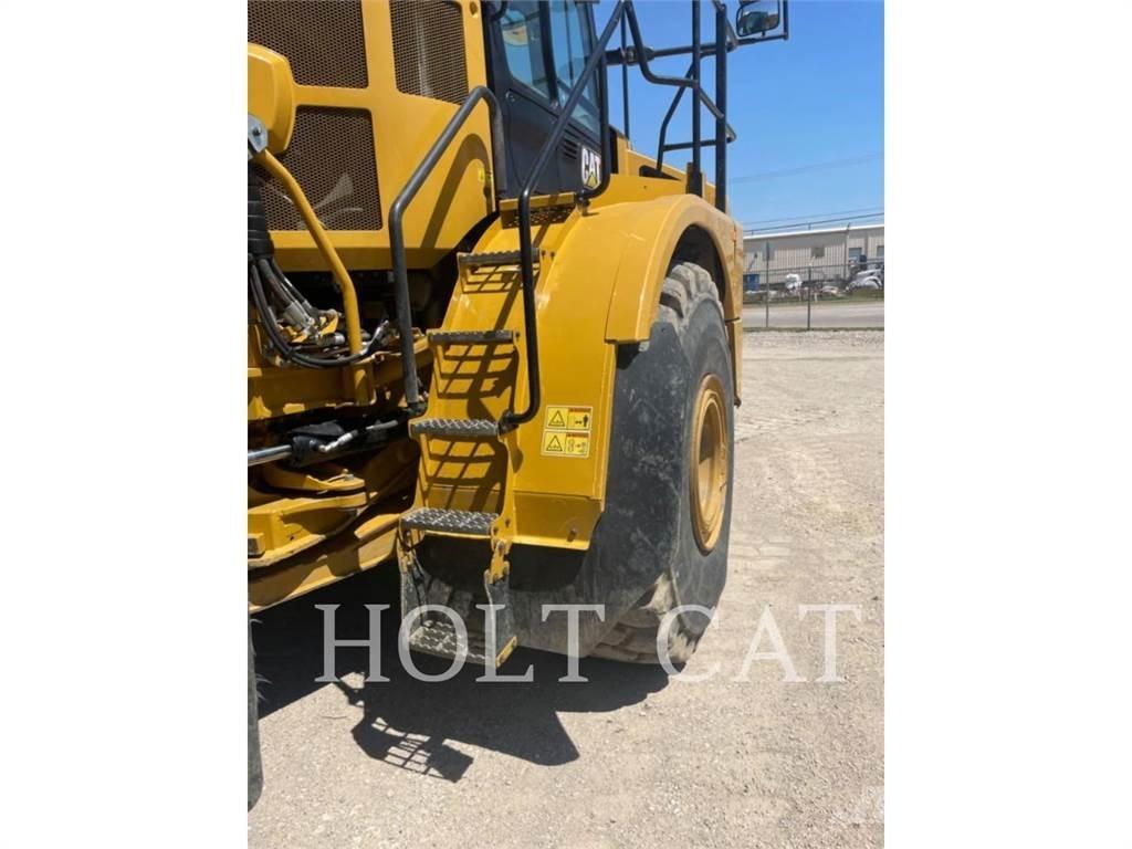 CAT 745 鉸接式起吊車