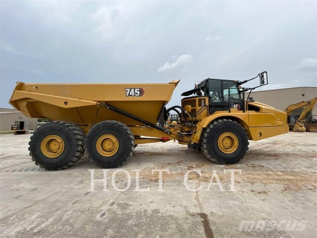 CAT 745 鉸接式起吊車