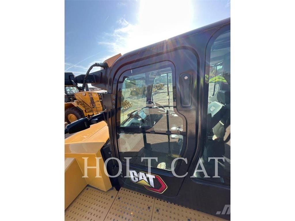 CAT 745 鉸接式起吊車