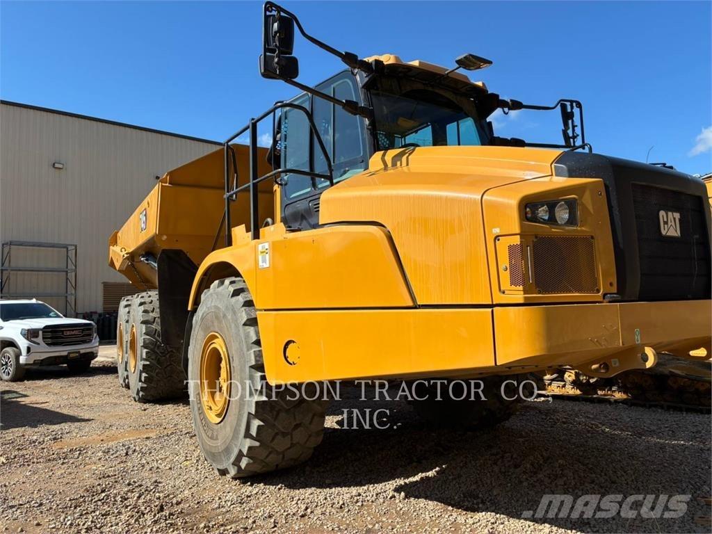 CAT 745 鉸接式起吊車