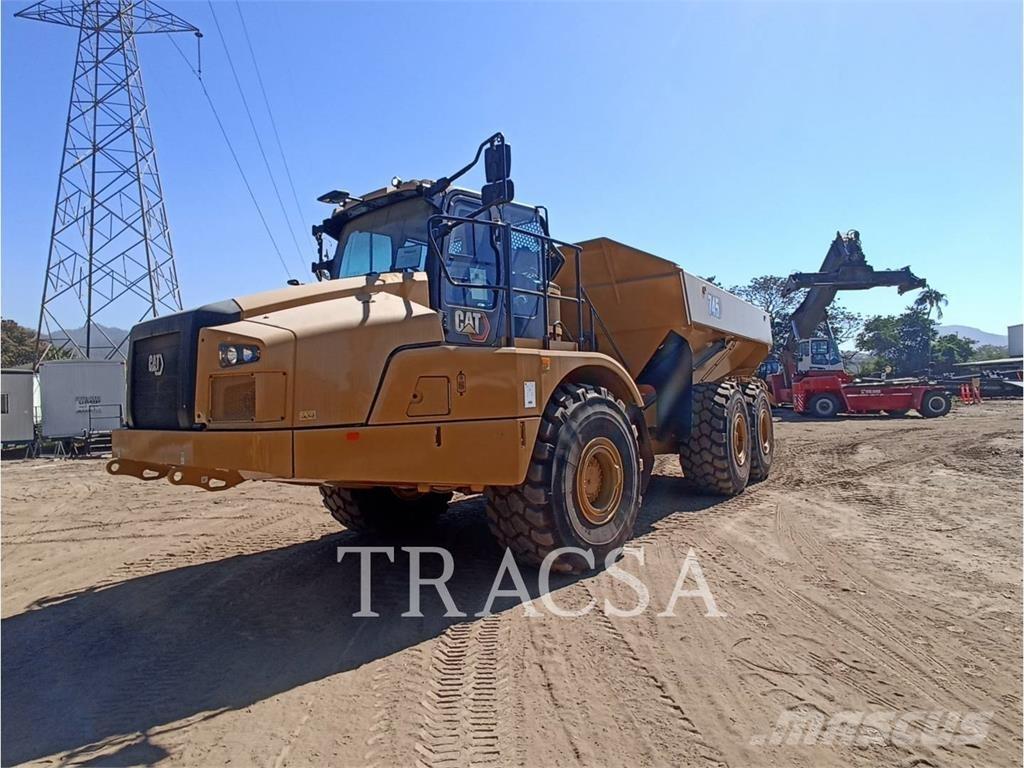 CAT 745 鉸接式起吊車