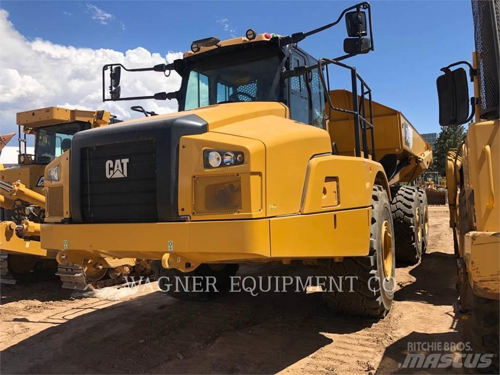 CAT 745 鉸接式起吊車