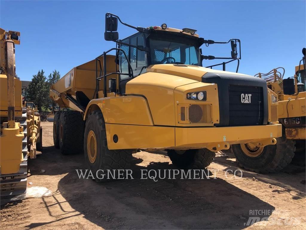 CAT 745 鉸接式起吊車