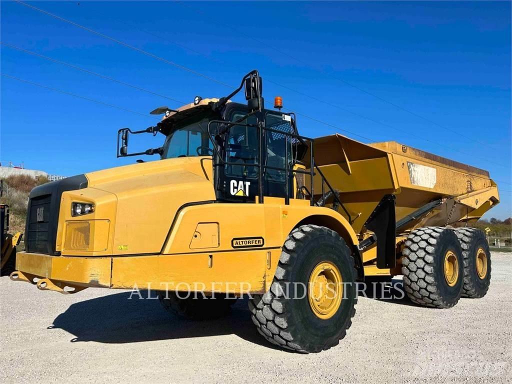 CAT 745 鉸接式起吊車
