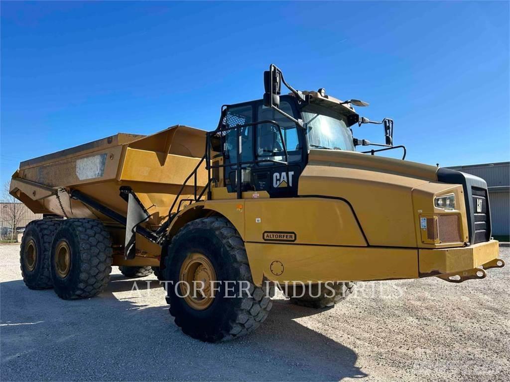CAT 745 鉸接式起吊車