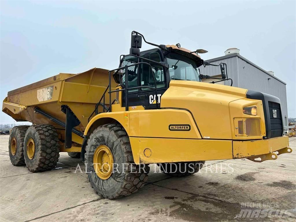 CAT 745 鉸接式起吊車
