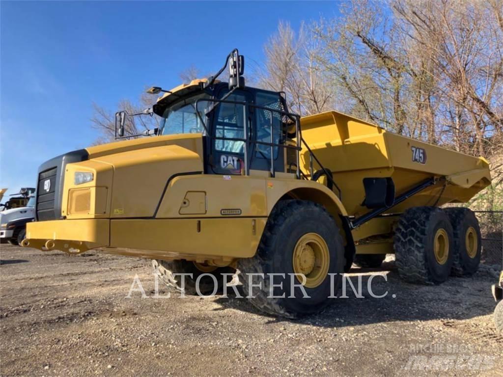 CAT 745-04 鉸接式起吊車