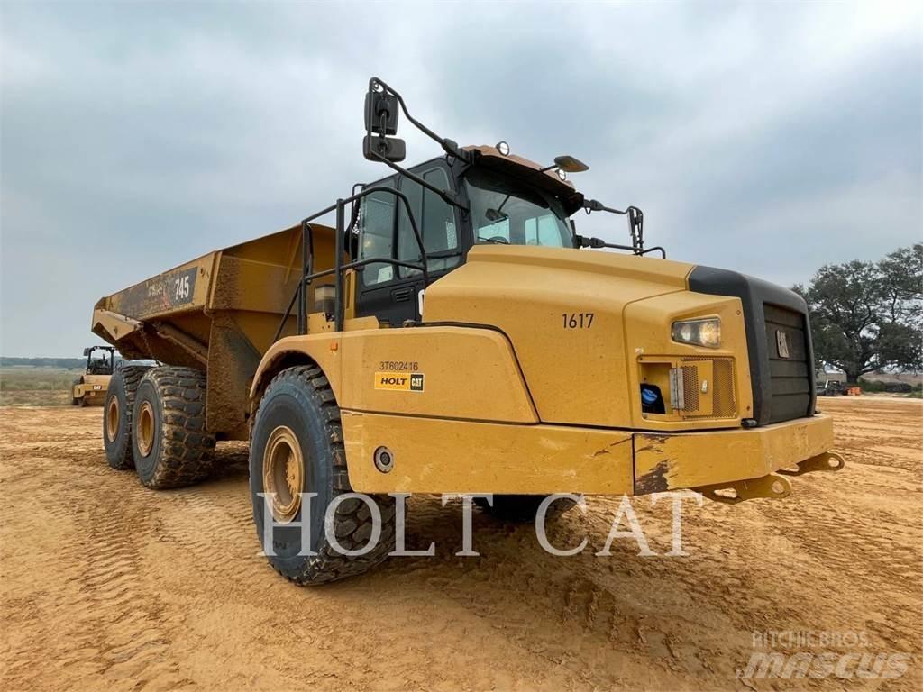 CAT 745-04 鉸接式起吊車