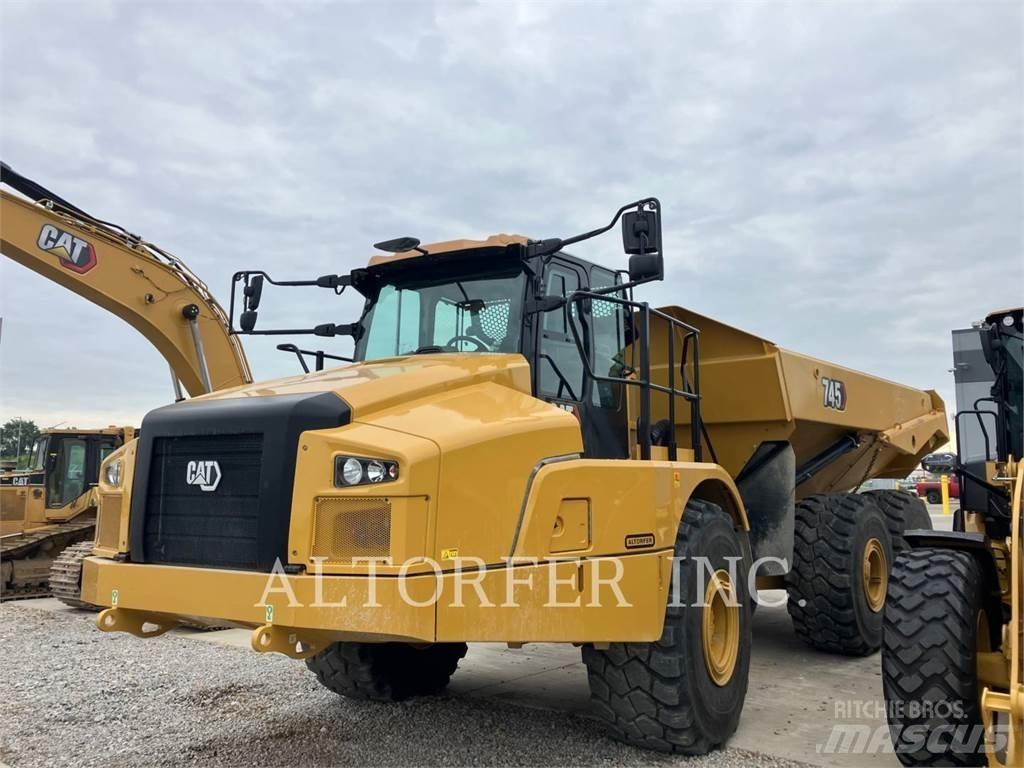 CAT 745-04 鉸接式起吊車