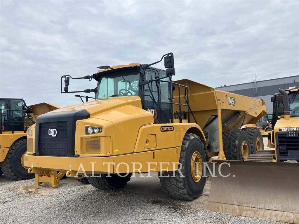 CAT 745-04 鉸接式起吊車