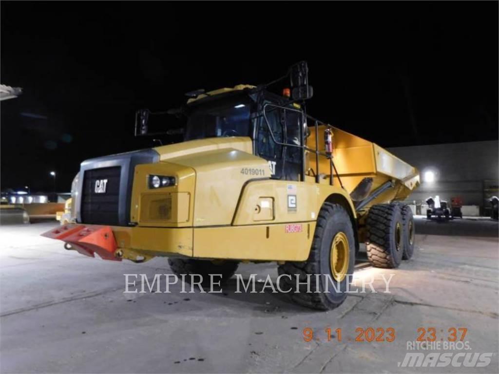 CAT 745-04 鉸接式起吊車