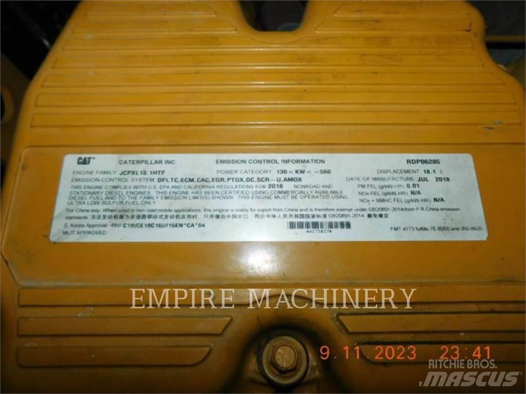 CAT 745-04 鉸接式起吊車
