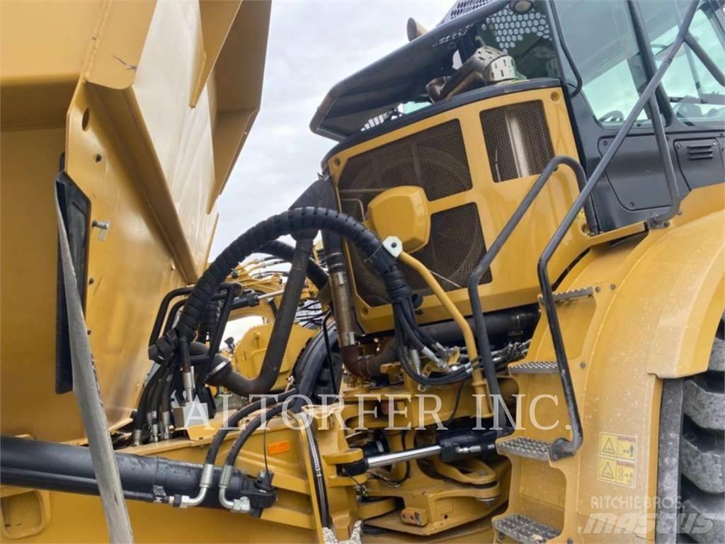 CAT 745-04 鉸接式起吊車