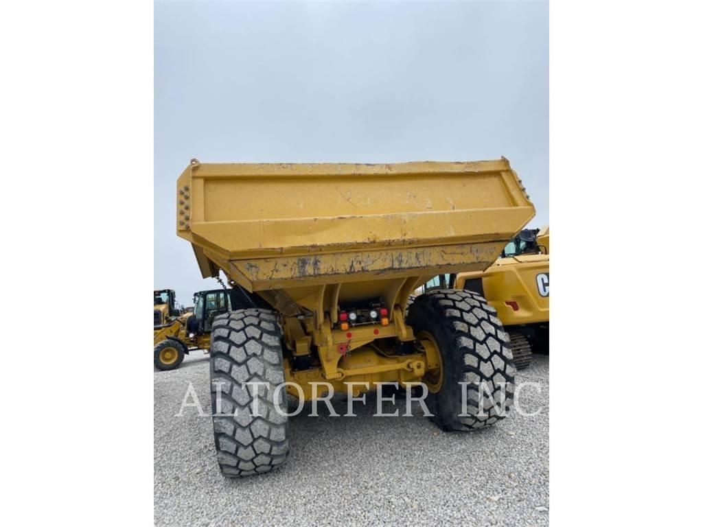 CAT 745-04 鉸接式起吊車