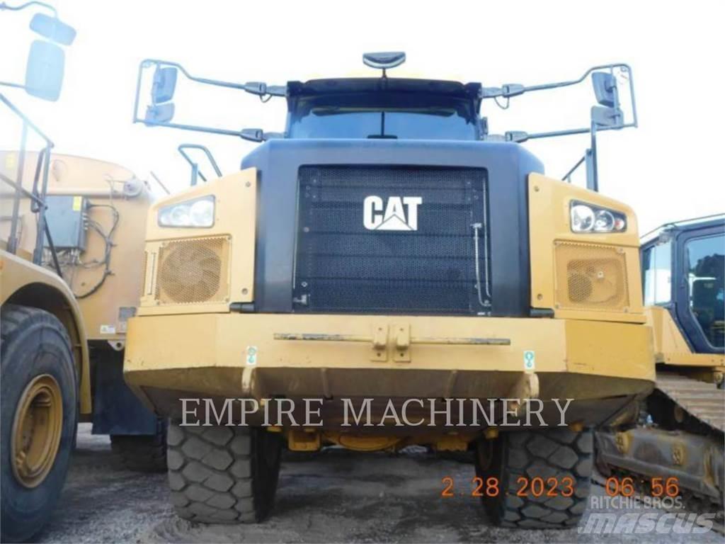CAT 745-04 鉸接式起吊車