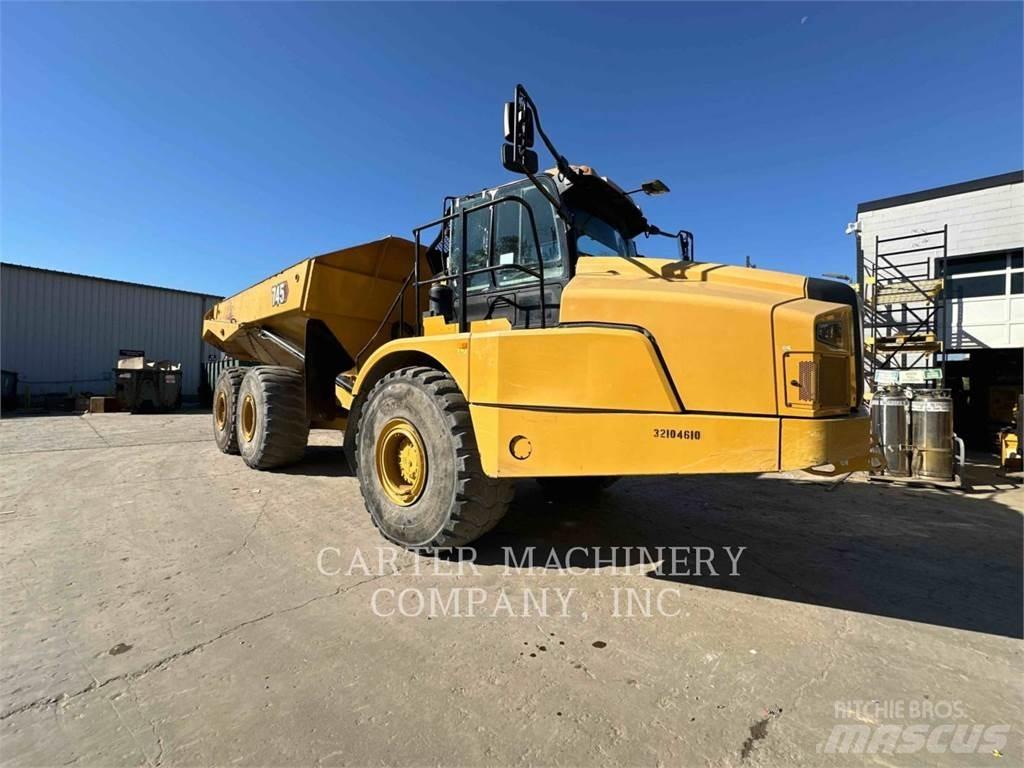 CAT 745-04 鉸接式起吊車