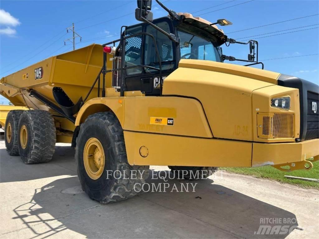 CAT 745-04 鉸接式起吊車