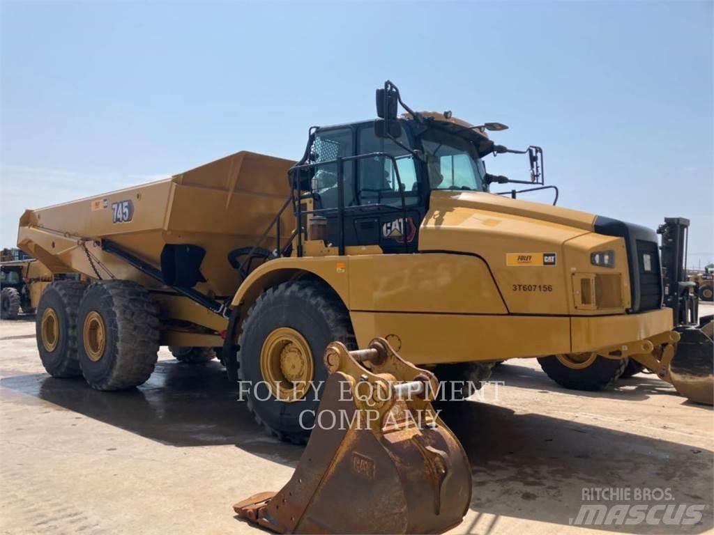 CAT 745-04 鉸接式起吊車