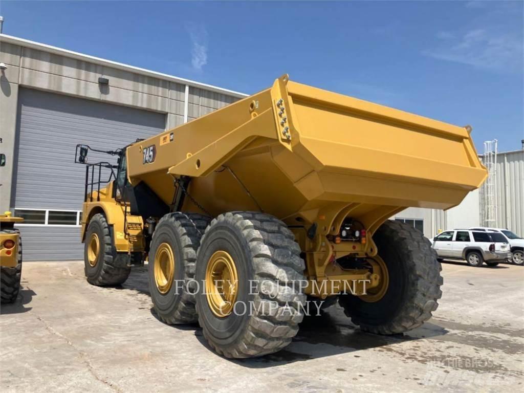 CAT 745-04 鉸接式起吊車