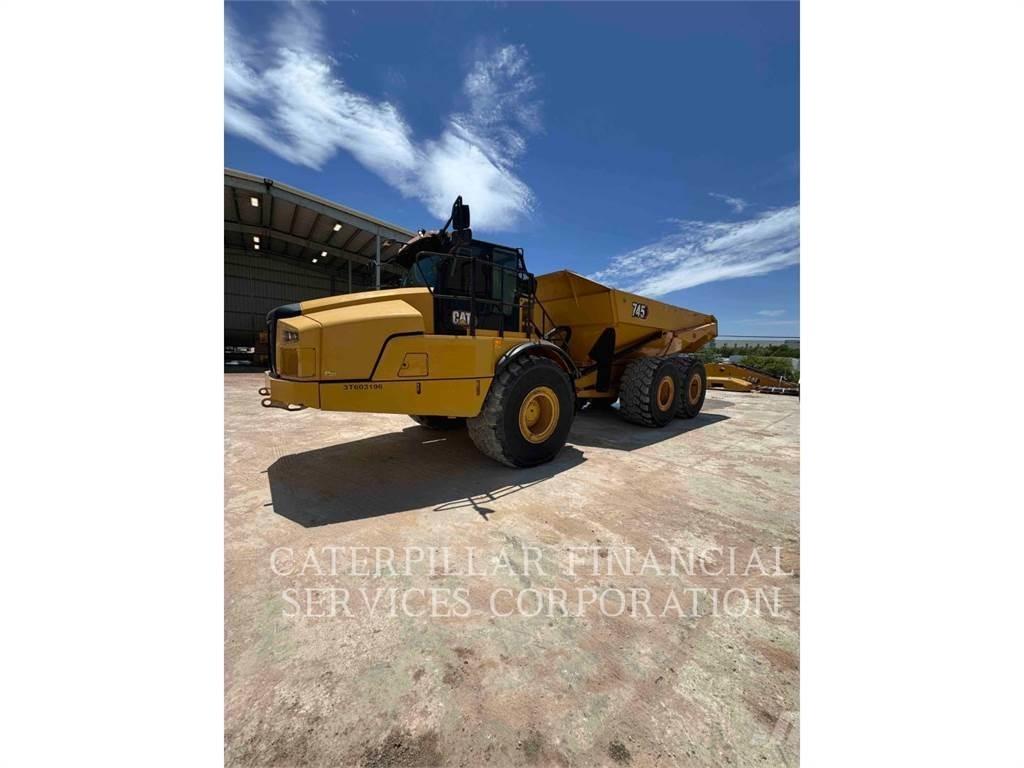 CAT 745-04 鉸接式起吊車