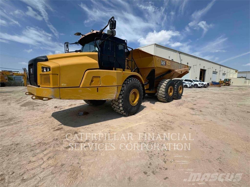 CAT 745-04 鉸接式起吊車