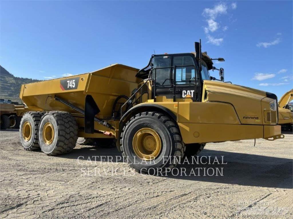 CAT 745-04A 鉸接式起吊車