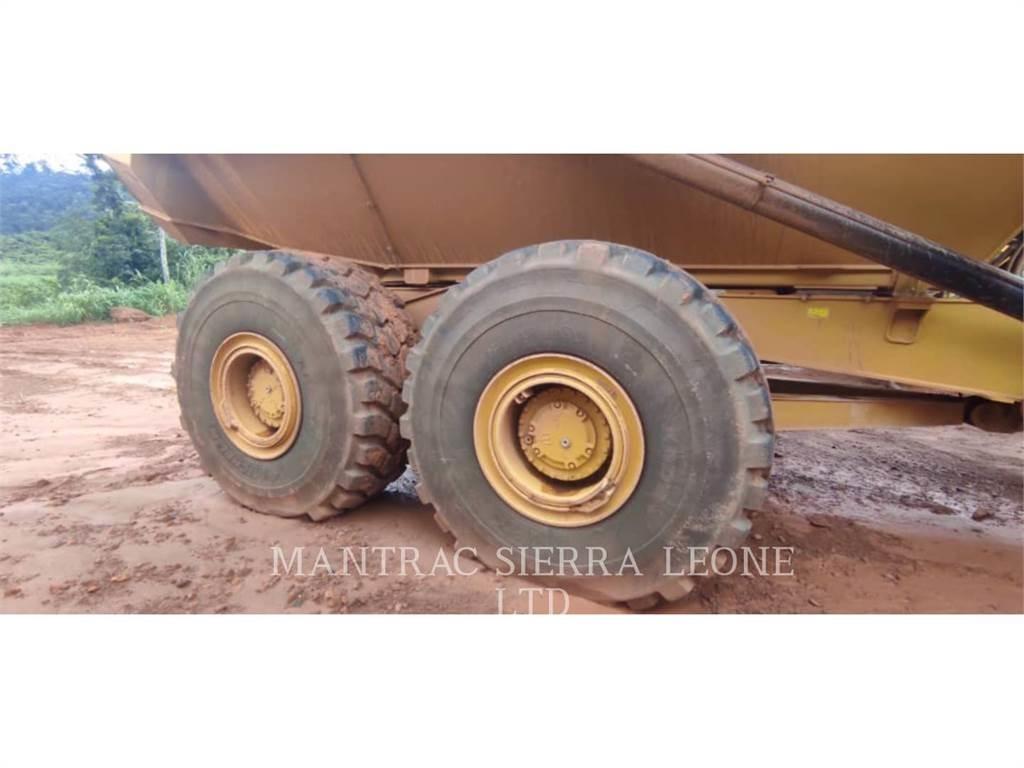 CAT 745-04LRC 鉸接式起吊車