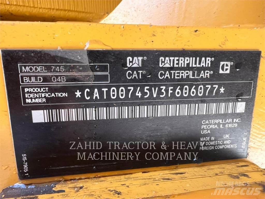 CAT 745-04LRC 鉸接式起吊車