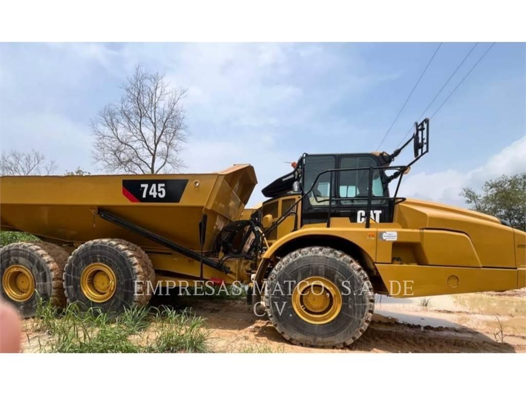 CAT 745-04LRC 鉸接式起吊車