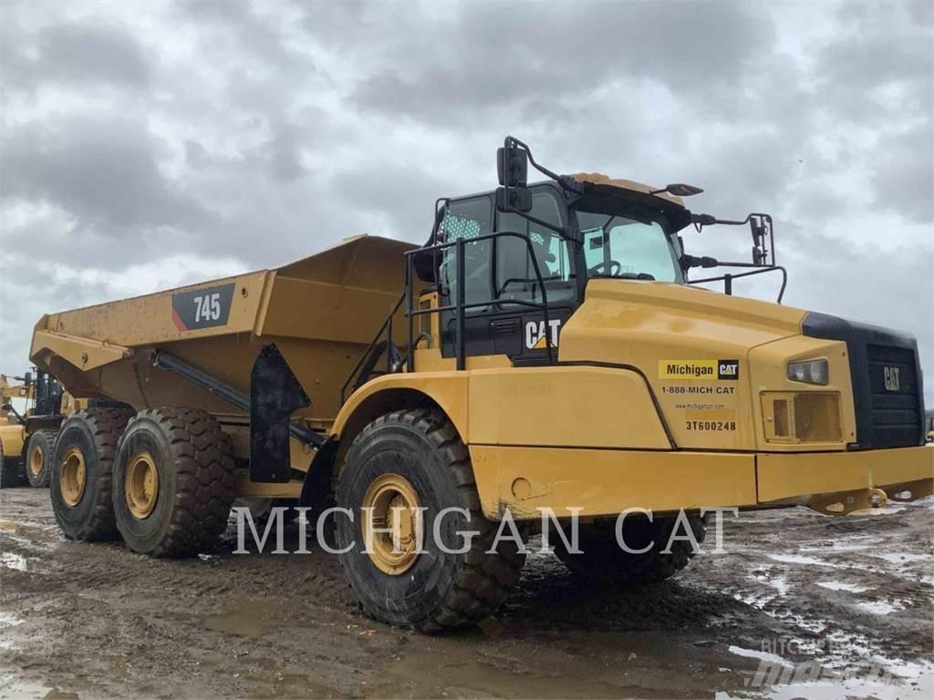 CAT 745 T 鉸接式起吊車