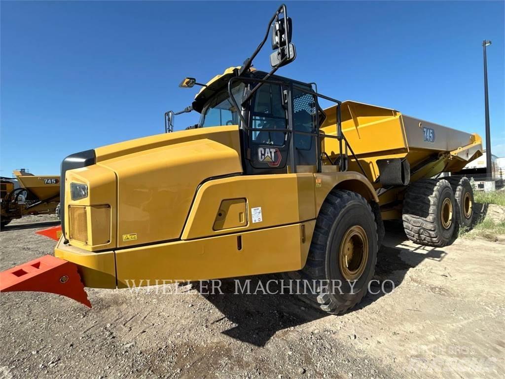 CAT 745 TG 鉸接式起吊車