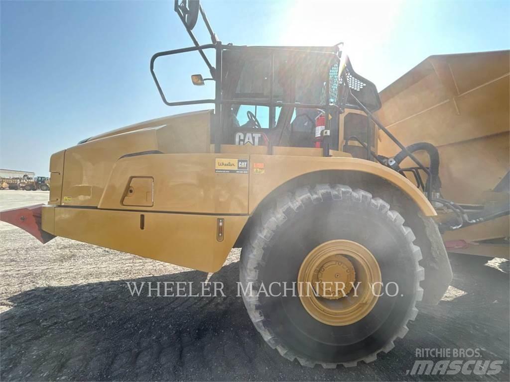 CAT 745 TG 鉸接式起吊車