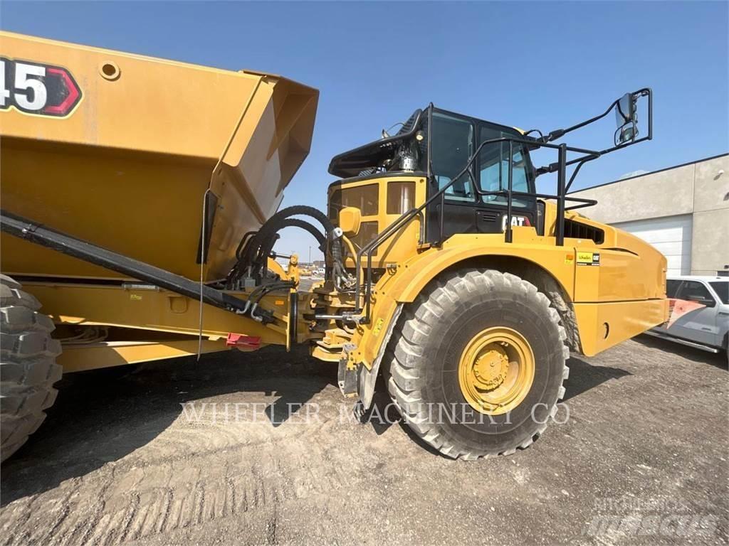 CAT 745 TG 鉸接式起吊車