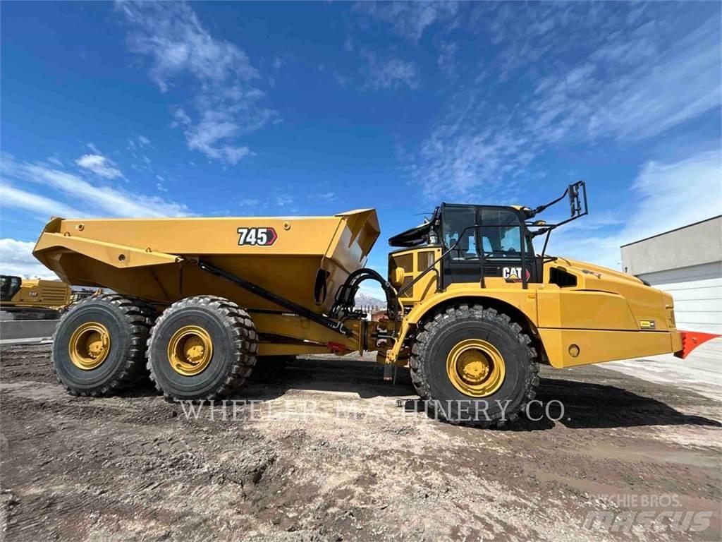 CAT 745 TG 鉸接式起吊車