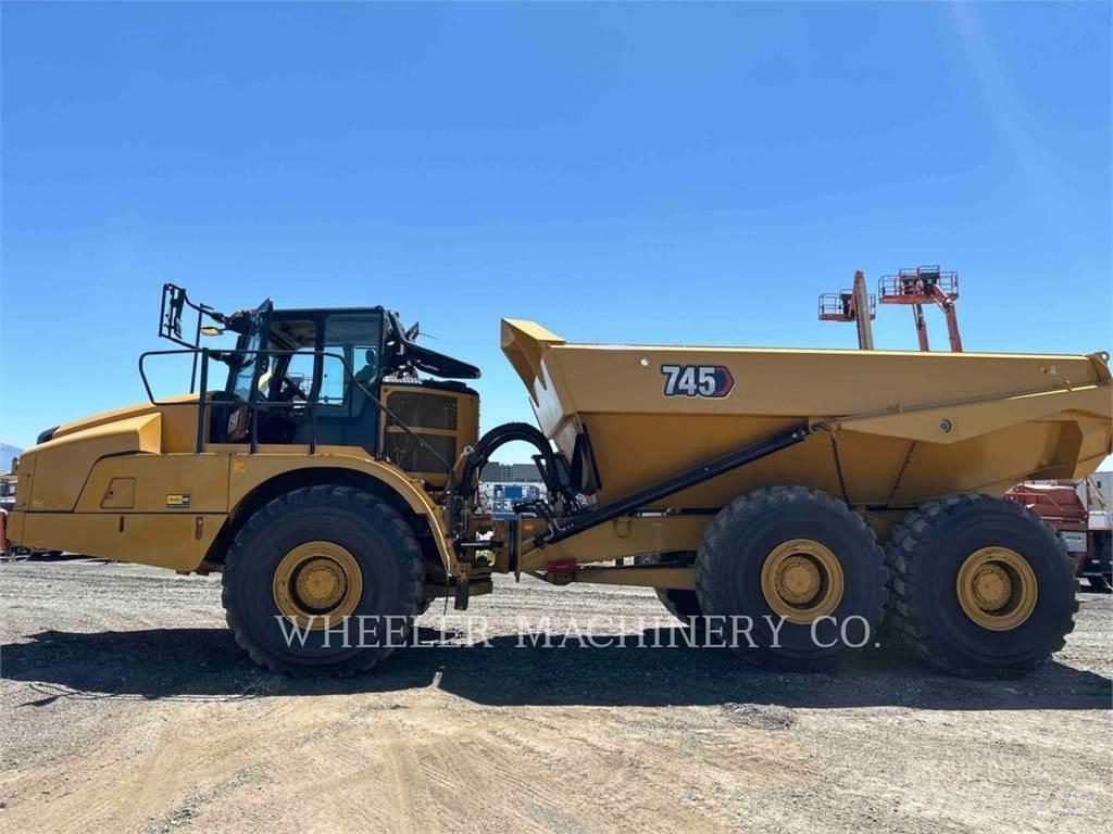CAT 745 TG 鉸接式起吊車