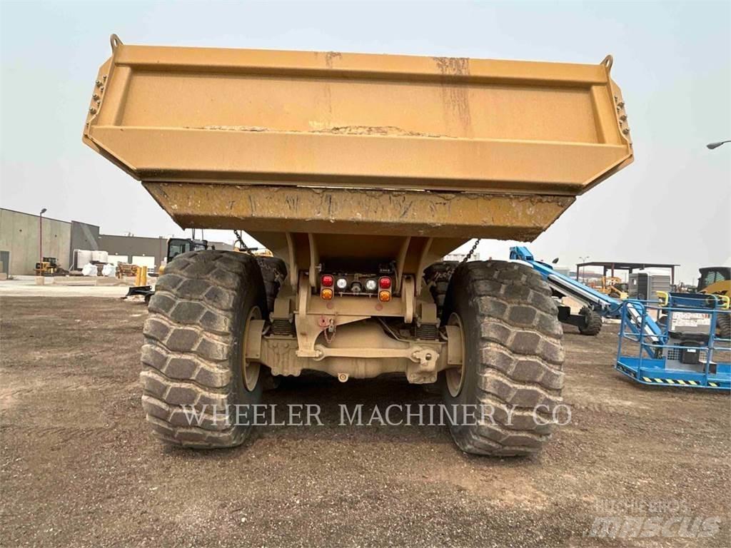 CAT 745 TG 鉸接式起吊車
