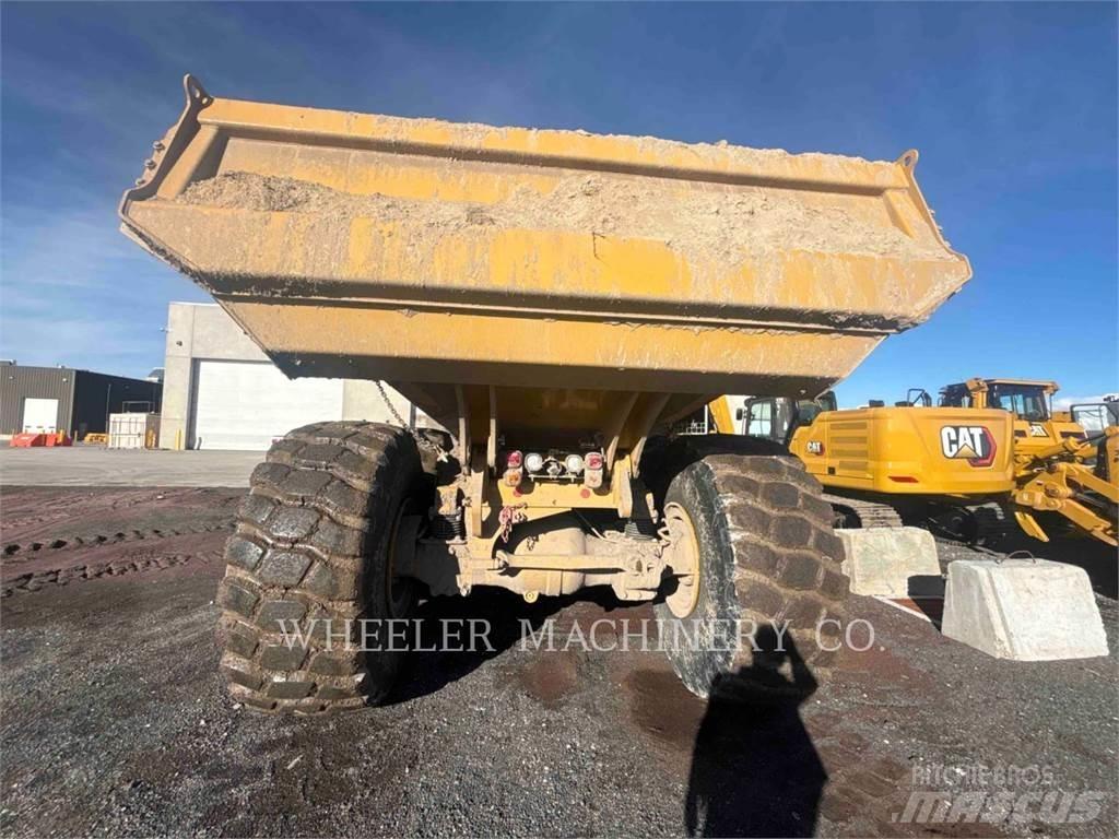 CAT 745 TG 鉸接式起吊車